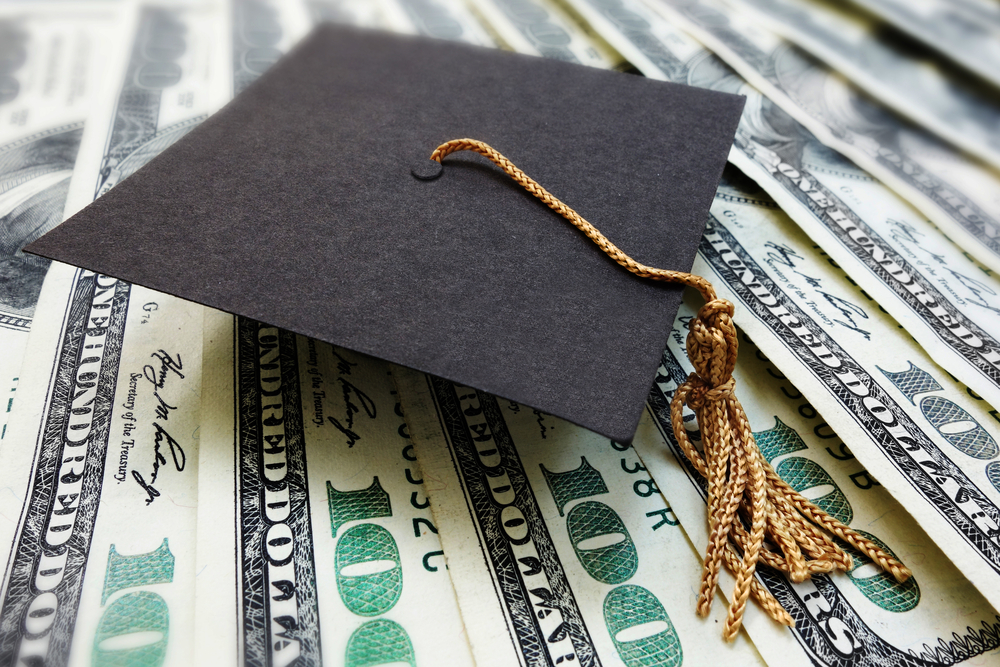 College Graduates Are Overestimating Their Starting Salaries Significantly